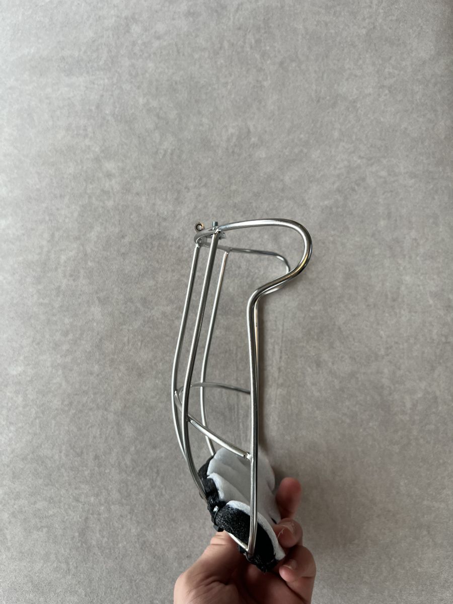 Kilkenny butterfly hinge hurling faceguard with twotone chinpiece, photo 4 of 6