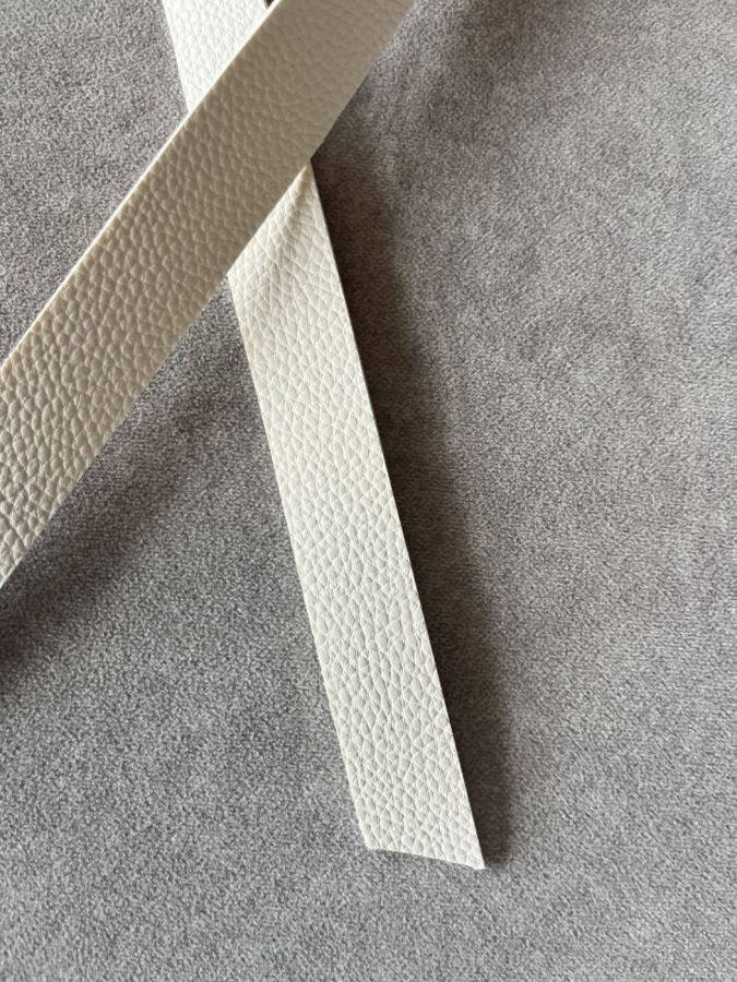 White leather straps for a hurling helmet, photo 3 of 4