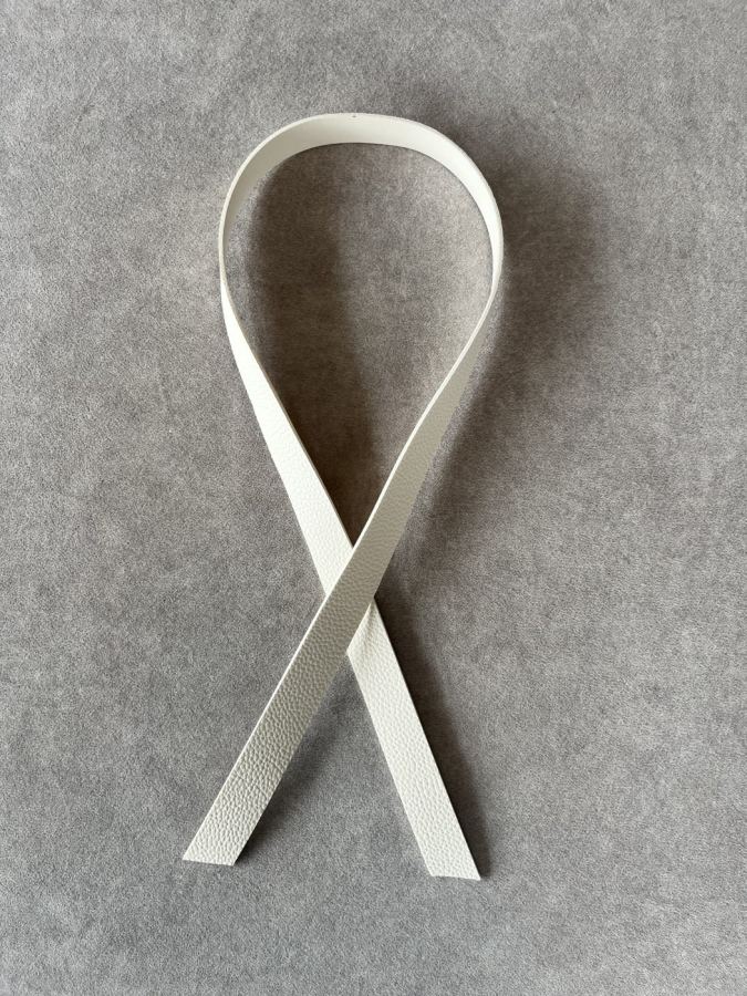 White leather straps for a hurling helmet, photo 2 of 4